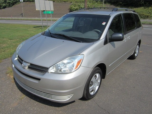 Toyota Sienna 2005 photo 4