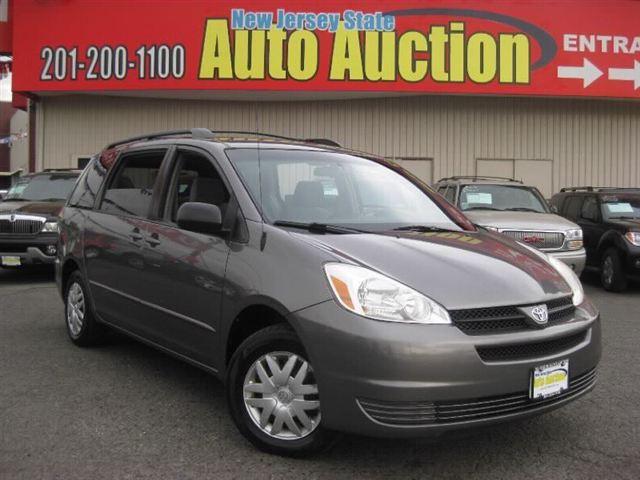 Toyota Sienna 2005 photo 1