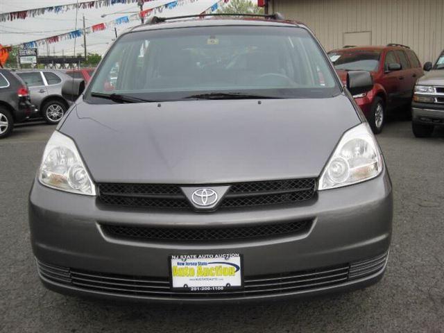 Toyota Sienna SEL Sport Utility 4D MiniVan