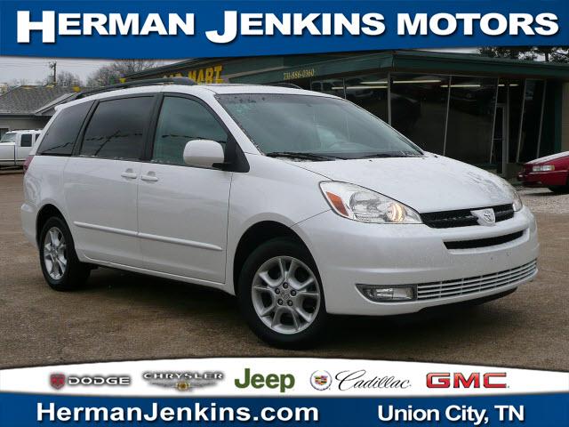 Toyota Sienna FX35 AWD MiniVan