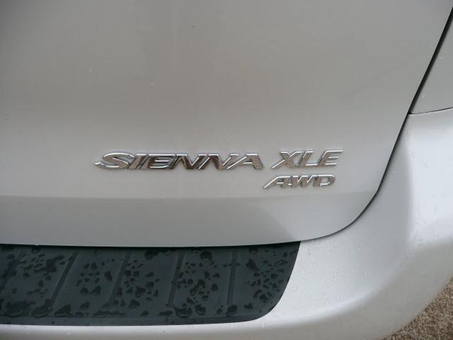 Toyota Sienna 2005 photo 4