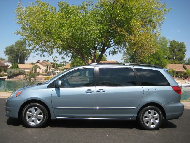 Toyota Sienna 2005 photo 3