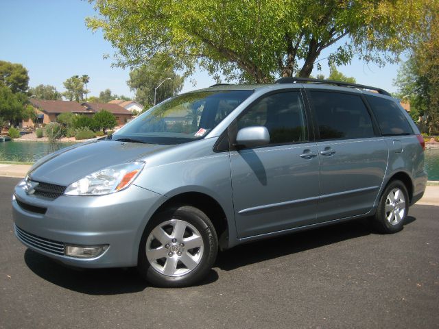 Toyota Sienna 2005 photo 4