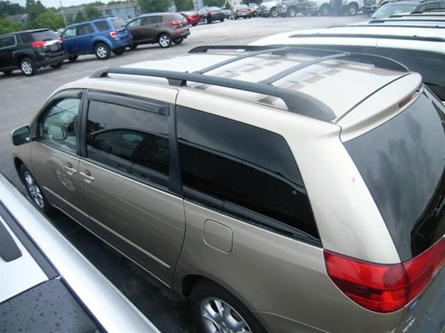 Toyota Sienna 2005 photo 4
