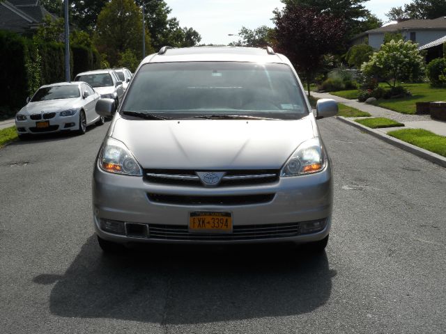 Toyota Sienna 2005 photo 4