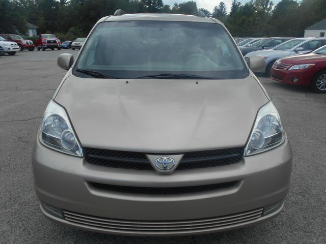 Toyota Sienna 2005 photo 3