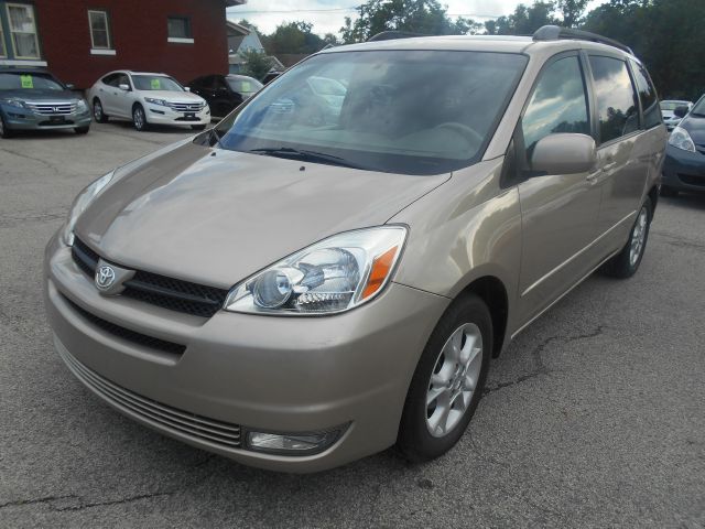 Toyota Sienna 2005 photo 4