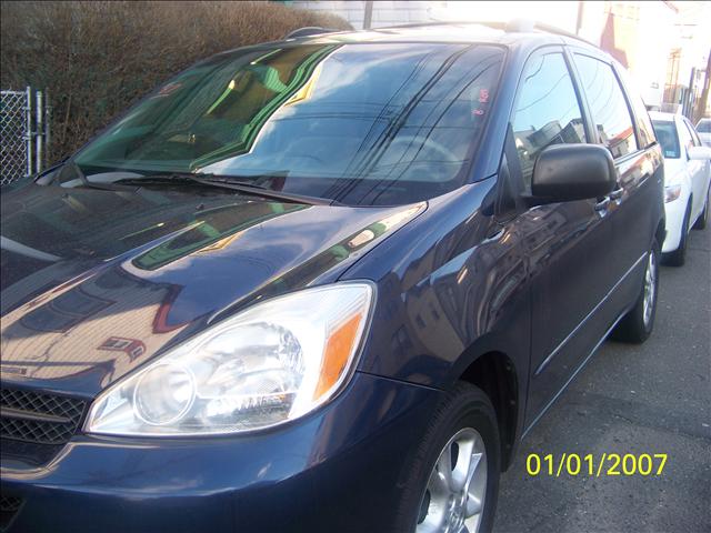 Toyota Sienna 2005 photo 3
