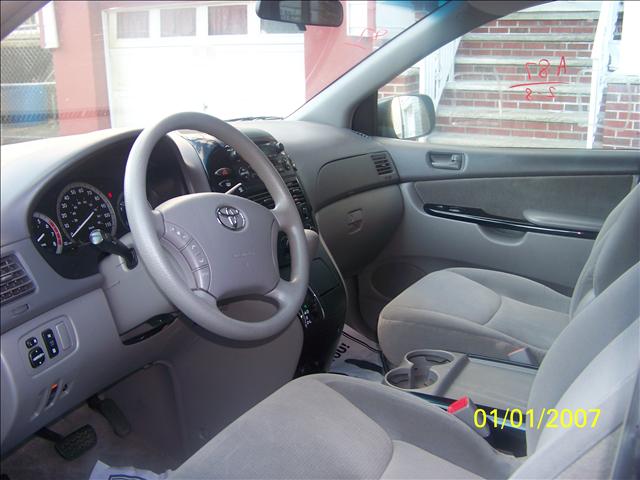 Toyota Sienna 2005 photo 5