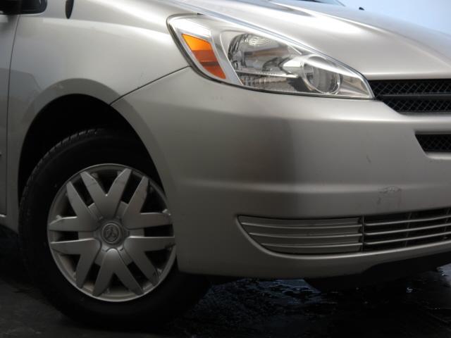 Toyota Sienna 2005 photo 2