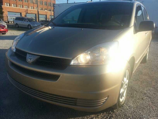 Toyota Sienna 2005 photo 4