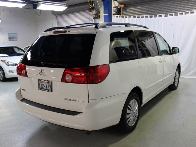 Toyota Sienna 2006 photo 4