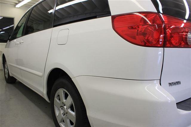 Toyota Sienna 2006 photo 3