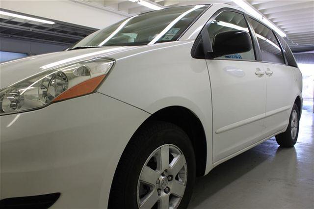 Toyota Sienna 2006 photo 4