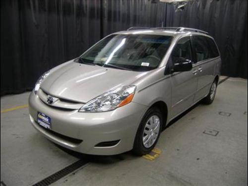 Toyota Sienna 2006 photo 2