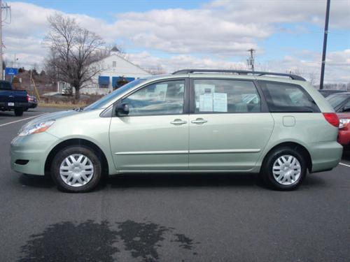 Toyota Sienna 2006 photo 4