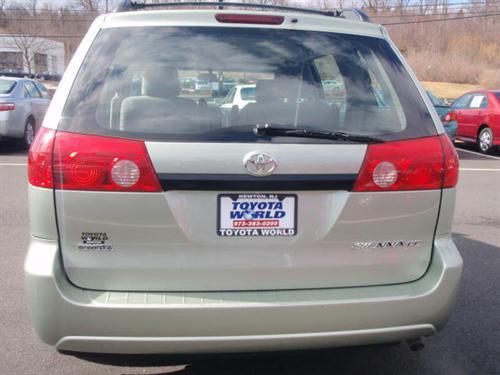 Toyota Sienna 2006 photo 5