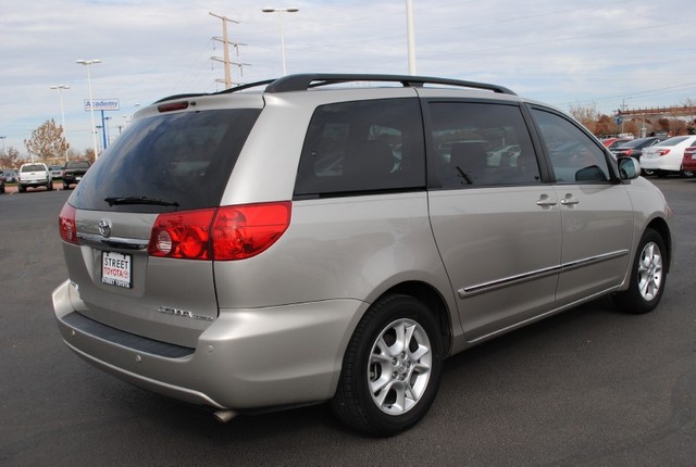 Toyota Sienna 2006 photo 5