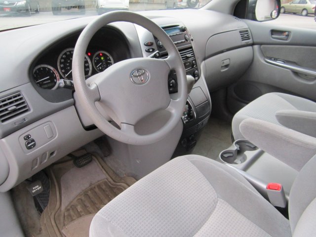Toyota Sienna 2006 photo 4