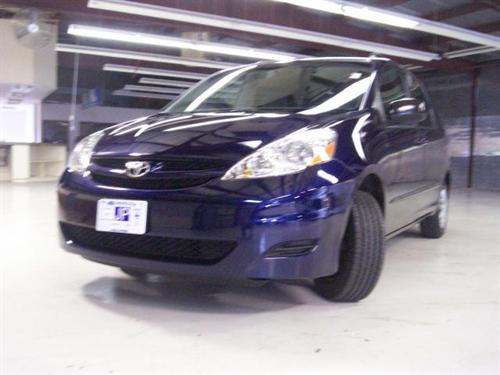 Toyota Sienna 2006 photo 1