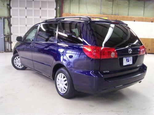 Toyota Sienna 2006 photo 4