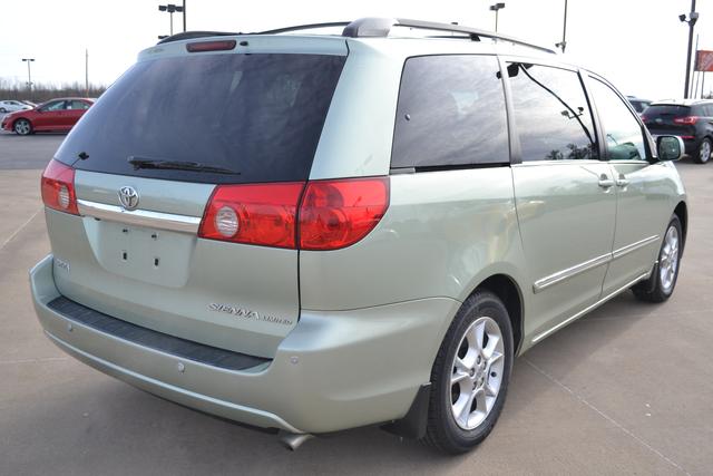 Toyota Sienna 2006 photo 4