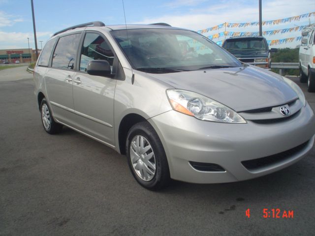 Toyota Sienna 2006 photo 1