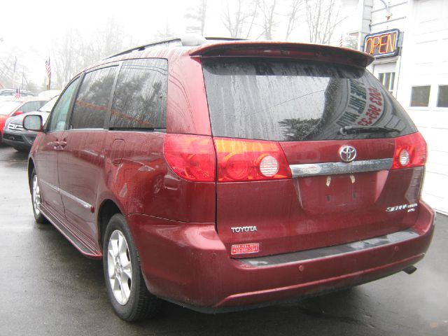Toyota Sienna 2006 photo 3
