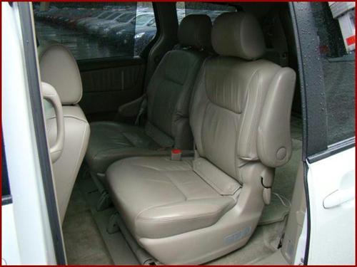 Toyota Sienna 2006 photo 2