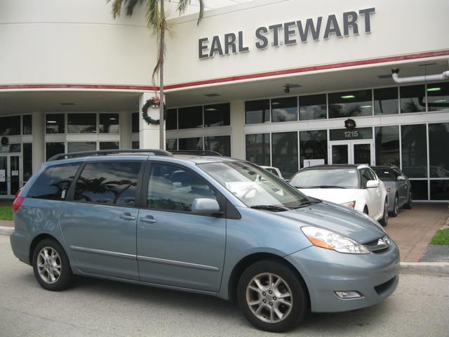 Toyota Sienna Eddie Bauer 4x4 Unspecified
