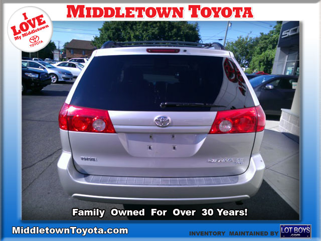 Toyota Sienna 2006 photo 3