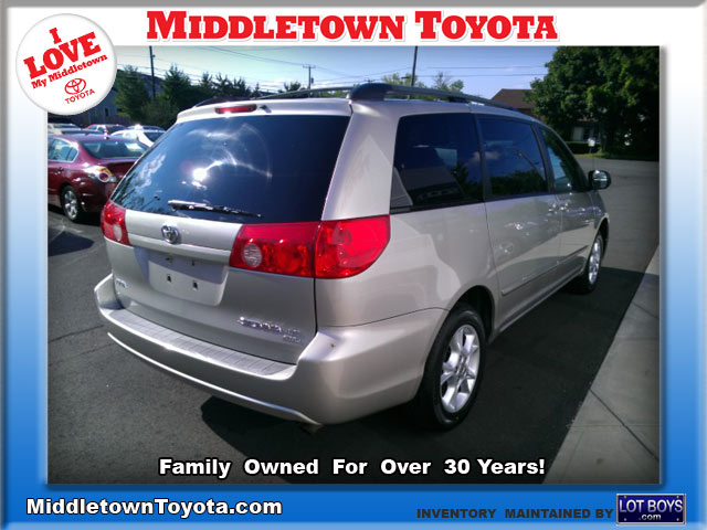 Toyota Sienna 2006 photo 4