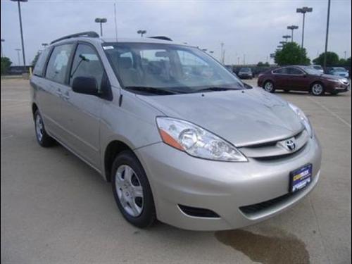 Toyota Sienna 2006 photo 1