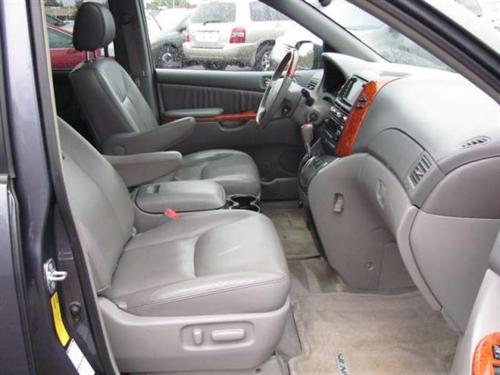 Toyota Sienna 2006 photo 1