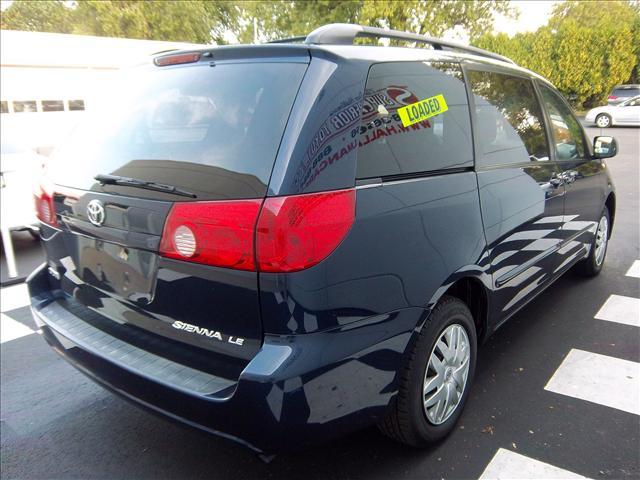 Toyota Sienna 2006 photo 3
