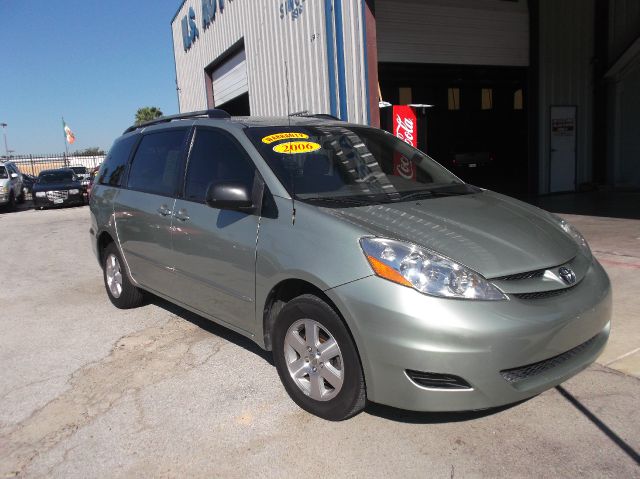 Toyota Sienna Eddie Bauer 5.4L 4WD MiniVan