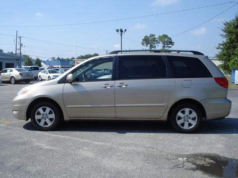 Toyota Sienna 2006 photo 1