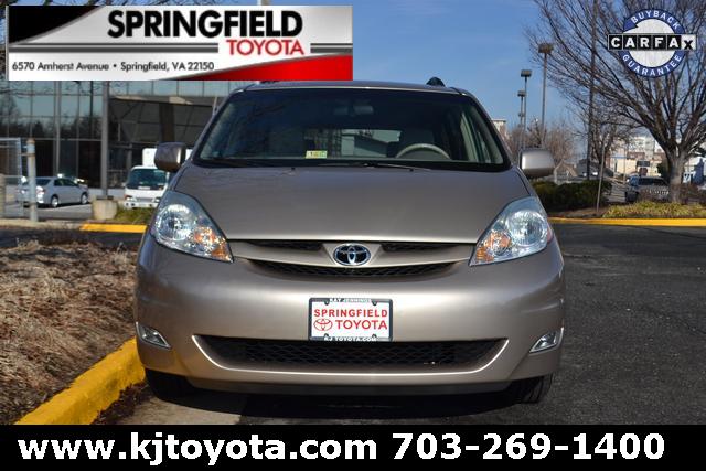 Toyota Sienna 2006 photo 2