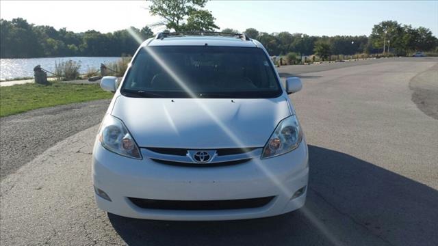 Toyota Sienna 2006 photo 4