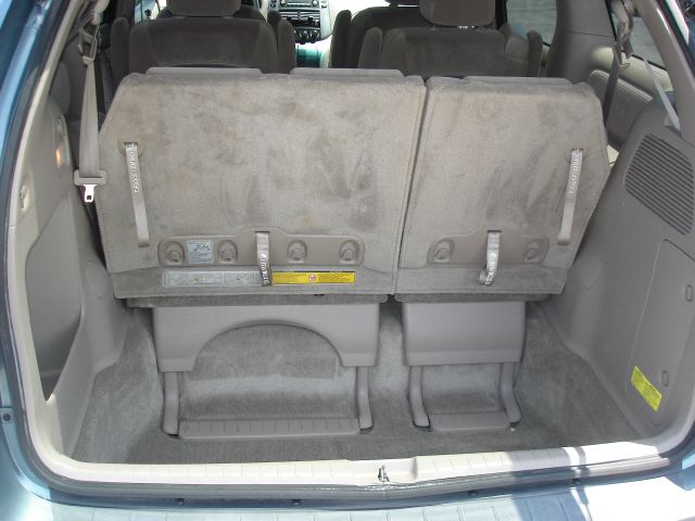 Toyota Sienna XLT 4.6L 4WD MiniVan