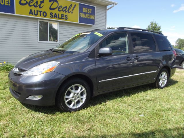 Toyota Sienna 2006 photo 2