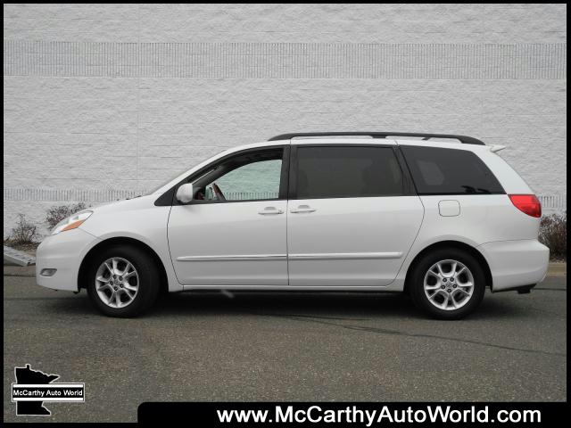 Toyota Sienna 2006 photo 1