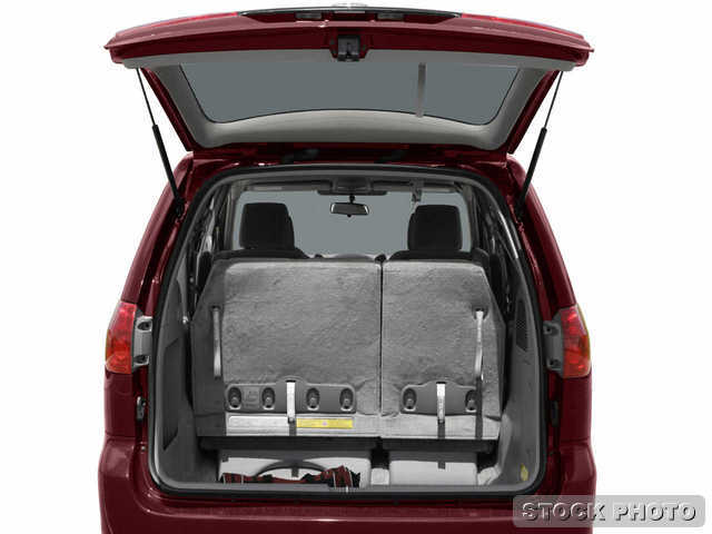 Toyota Sienna 2006 photo 4