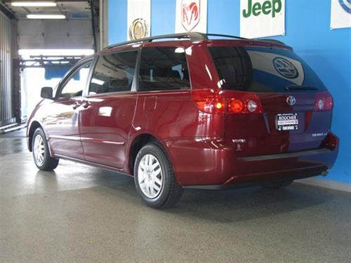 Toyota Sienna 2006 photo 1