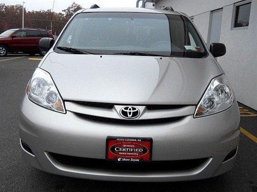 Toyota Sienna 2006 photo 1