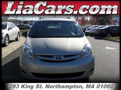 Toyota Sienna 2006 photo 1