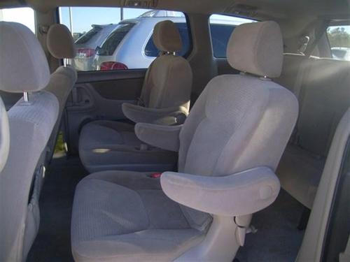 Toyota Sienna 2006 photo 1
