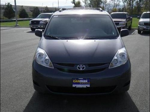 Toyota Sienna 2006 photo 1