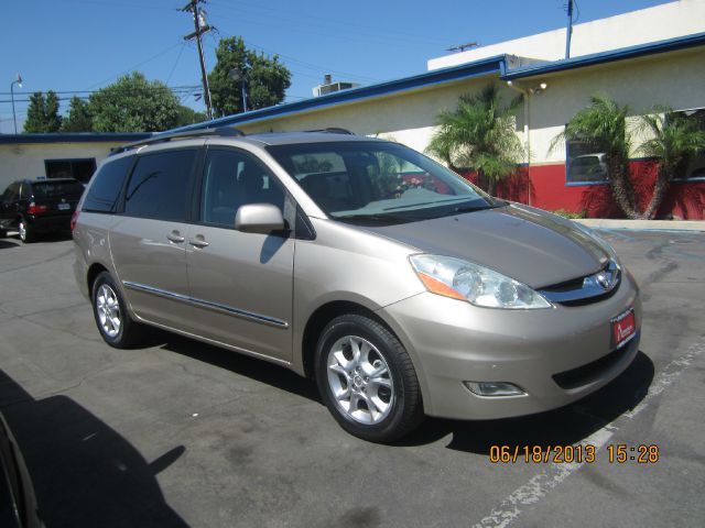 Toyota Sienna 2006 photo 3