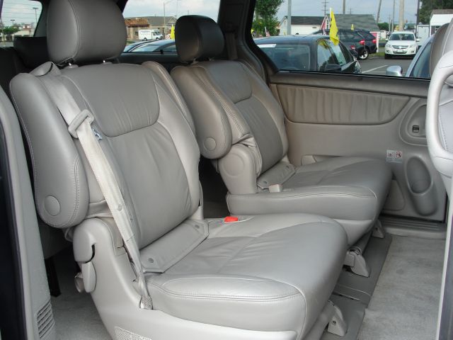 Toyota Sienna 2006 photo 1